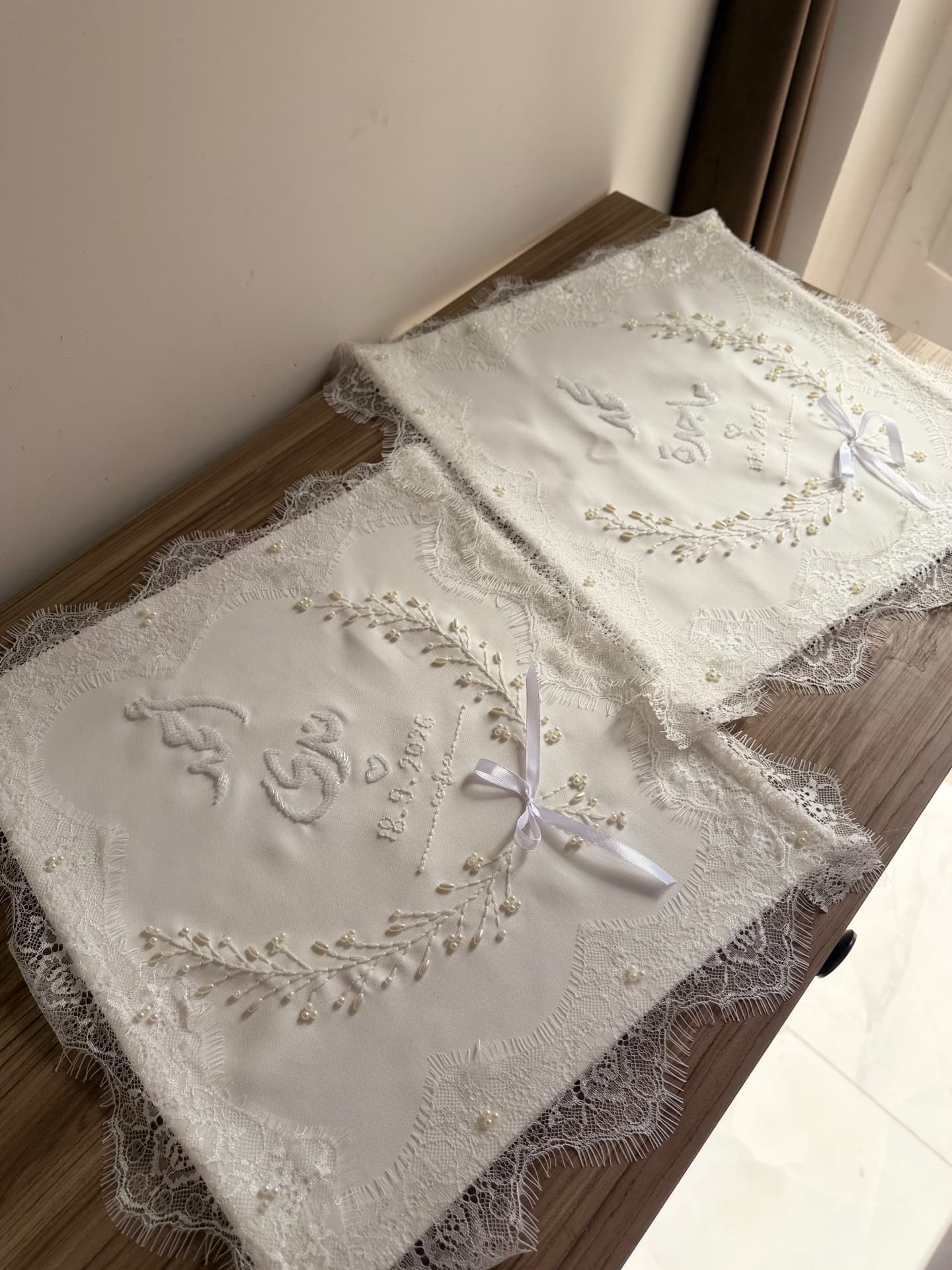 قطع مطرّزة